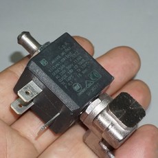 ef2b7c011cd541bb828ff3b982c5d94bc30f51421e13df8de14c78e6095d.jpg