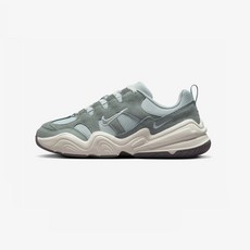 [국내매장판] 나이키 W 테크 헤라 DR9761-001