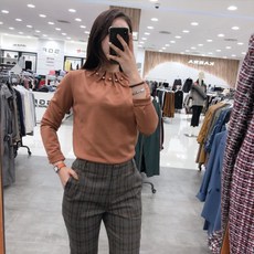 비키 넥 포인트 티셔츠_TYIBY2824