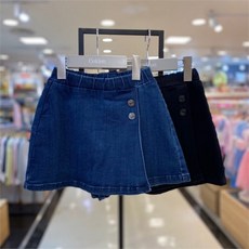 1e54c839102abcf84e480159bb39bd01a521ed9c300069cb1c07f75eca45.jpg