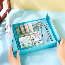 득템샵 여자 친구에게선물 아내를 바래다주다 독창적 의 실용적 퀄리티 선물하고 있다 유별나 로맨스 발렌타인데이, 강남풍 음악 색조메이크업 선물