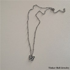 안나수이하트목걸이