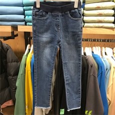 64b177ab0a7bac97496205de72bef4a0e23f1e79002a92829fc10d05ffeb.jpg