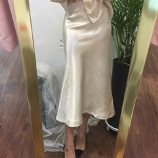 라니네 / 사틴 미디 머메이드 프릴 롱 스커트 (s m)