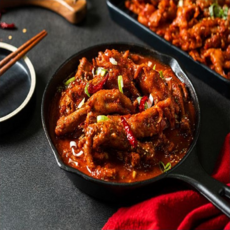 직화연구소 유명 맛집 불향을 머금은 감칠맛 가득 국물통뼈닭발, 8개, 700g