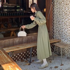핫핑 르네 뒷밴딩 플리츠 카라 셔링롱원피스