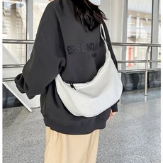 포리슨 남녀공용 반달 크로스백 보부상 가방(키링제외)
