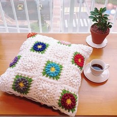 뜨개모티브쿠션