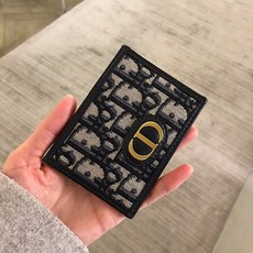 cdd57d2a0fc923a7f6de7700354d02e9c55666fa2255326373f114c6c673.jpg