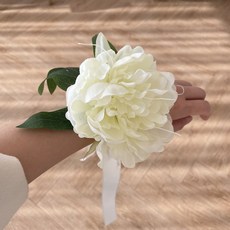 꽃팔찌부토니에