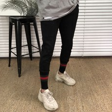 50e40f60e64c3863042a83b9c24d2ddfd775b7fda03f6b14933871548f52.jpg