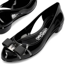 페라가모바라펌프스