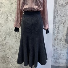 0ea5061f1724e3d318348eeda79cb3500b53199cb1ff8888fc6ac818f3d2.jpg
