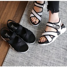 [앰버슈] 미아 통굽 스트랩 샌들 (4.5CM)