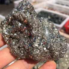 에메랄드원석러프스톤