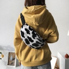 KJG308637양모 도트 무늬 여자 힙색 가방