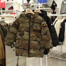 [지프키즈] 인천점 NC 트렌디한 카모패턴이 돋보이는 다운점퍼~! 캐주얼한 후드 디자인에 오버핏으로 편하게 입기 좋은 패딩점퍼~ 카모 패딩 다운 점퍼!!