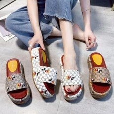 방이언니 쟈가드 앤 캐릭터 이중 통굽 말랑 폭신 고급 귀여움 쿠션 발 편한 사무실 슬리퍼 실내화 (3color)