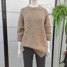 오프리미츠 라운드넥 모헤어 트임 니트