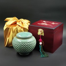 ad93bf1cb71ce5ebcccab430fdaaf113b212ff69178840d23daa3344f9e8.jpg