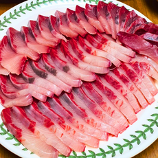 [율이농수산] 방어회 방어필렛 500g~550g 산지직송, 1개, 중대방어 필렛+초장