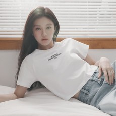 마리떼 프랑소와 저버 W LETTERING LOGO CROP TEE white