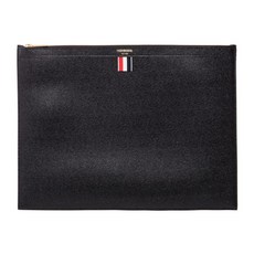 톰 브라운 20FW 남성 블랙 페블 그레인 라지 노트북 케이스 블랙 MAC020L00198 001