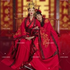 웨딩드레스 셀프웨딩드레스 스몰웨딩 스튜디오 웨딩 사진 복고 컨셉트로 녀 커플 자수 전통적인