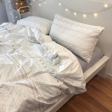 6a888a5bfe79c953d01560c8ccc53fc6eecdeba32f863e3f187495e9cb40.jpg