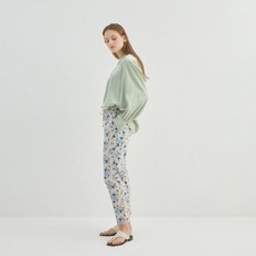 스윗원에이티 [스윗원에이티] VERONICA BLUE FLOWER PANTS