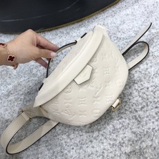 LV. BUMBAG M43644 힙색.