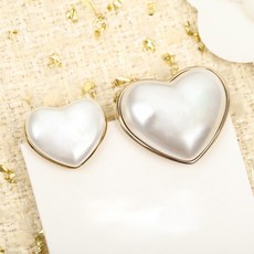 입생로랑브로치