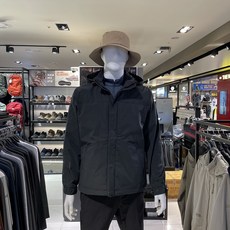 밀레 F/W 남자 등산에 적합한 다양한 기능성과 일상에도 입기좋은 스타일의 고어텍스 인피니엄 방수 바람막이 자켓
