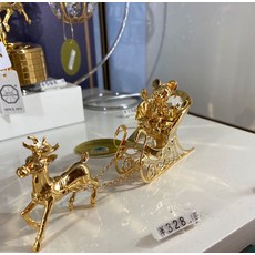e4d6d568c6c7d1b6ddc1bb557a838d0425d729ef41634089b2cc383597d2.jpg