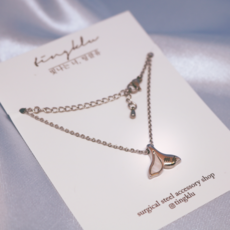 각인고래꼬리목걸이