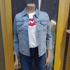 3d1df3151b478e5a6cabaca715f64b406373a66a6e99a1c2e79c6d6932e3.jpg