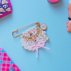 뜨개브로치