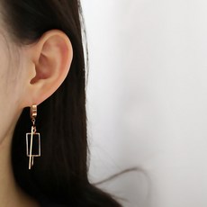 검정써지컬귀걸이