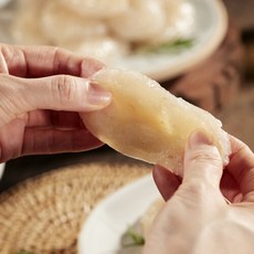 [더 깊은 맛] 감자향 폴폴 생감자떡 1.5kg, 1개