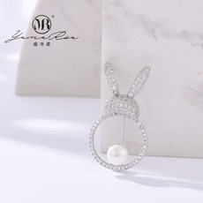 비프로(BePro) 스타일리쉬 일한 화이트 새하얗다 INS 플래티넘 토끼 큐트 여성 럭셔리 바늘 스카프 단추 코사지 통큰