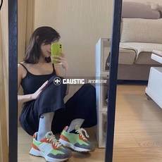 뉴발란스 327 화이트버치 라이트 그레이 스티치 통기성 운동화 베이지 우먼스 뉴발327 WS327SFA