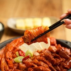 [밥도둑] 밥한그릇 뚝딱 통삼겹살 묵은지 김치찜 550g 3팩 (총 1.65kg), 3개