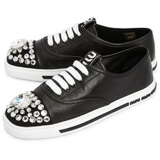 미우미우스니커즈