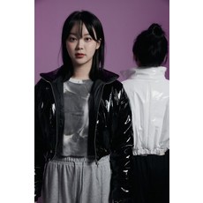  어퍼스트로피 콤마 하이글로시 숏 패딩 점퍼 블랙 