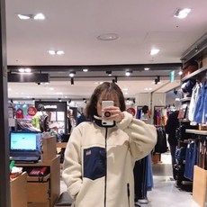 f3c505cf57924d865a22af942da5c6ef82adf03bbd62cbee07f65e88a5a5.jpg