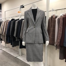 케이엘 KL 중앙로 체크컬러감이예쁜 핏이좋은 정장스커트 세트