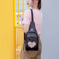더블유케이몰 BENTOY 하트 홀로그램 여행용 도난방지 미니 슬링백