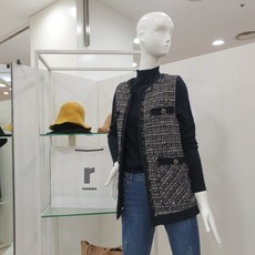 폴앤조트위드배색양모베스트