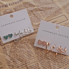 골든듀글리터링러브귀걸이