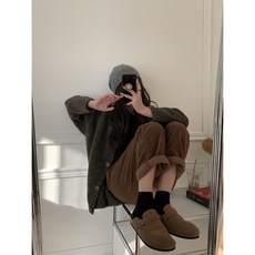 f18fe5643f5bccd1993c4dc6262371b06e5bfb74887a40e1566df5b8aceb.jpg